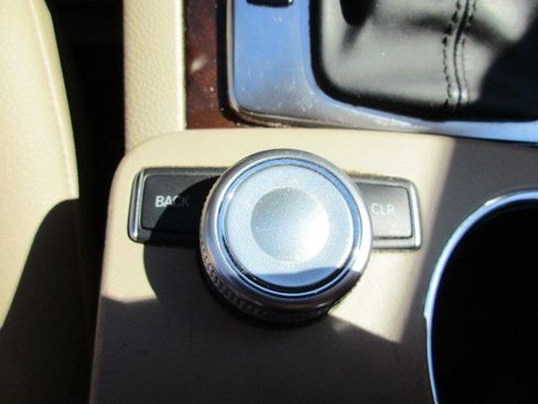 Used 2011 Mercedes-Benz GLK 350 4MATIC image 28