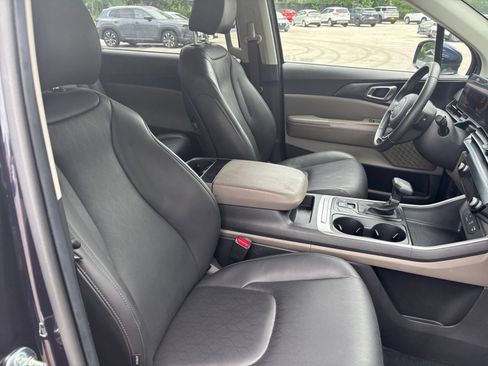 Used 2026 Kia Carnival FWD image 38