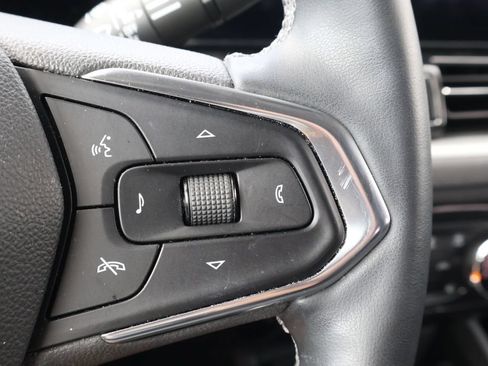 Used 2024 Chevrolet TrailBlazer LT w/ LT Cold Weather Package FWD image 19