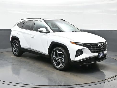 Certified 2023 Hyundai Tucson Limited AWD/4WD image 8