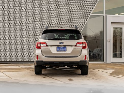 Used 2015 Subaru Outback 2.5i Limited image 29