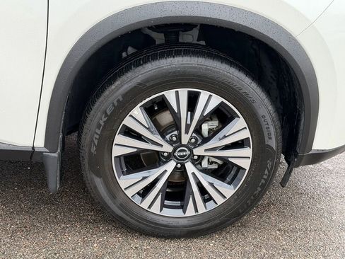 Certified 2023 Nissan Rogue SV w/ SV Premium B Package FWD image 9