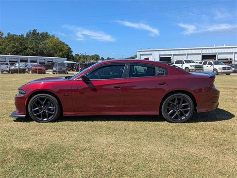 Used 2023 Dodge Charger R/T w/ Blacktop Package image 6