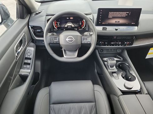 New 2026 Nissan Rogue Platinum image 18