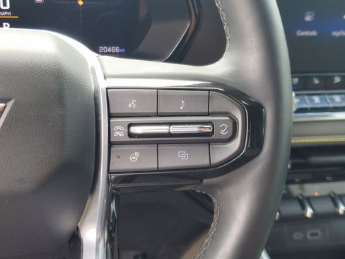 Used 2024 Chevrolet Colorado ZR2 w/ ZR2 Convenience Package III image 23