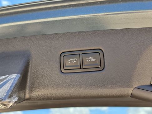 New 2026 Kia Carnival SX w/ SX Dark Edition Package FWD image 11