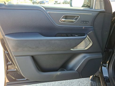 New 2026 INFINITI QX80 4WD image 9