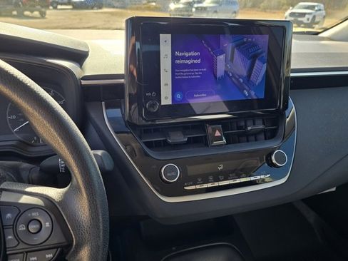 Used 2023 Toyota Corolla LE image 17