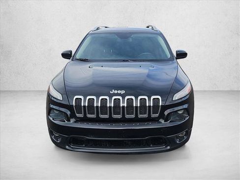 Used 2018 Jeep Cherokee Latitude Plus image 2
