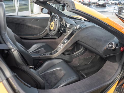 Used 2013 McLaren MP4-12C Spider image 28