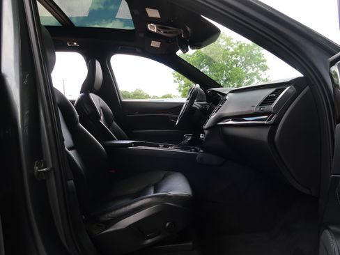 Used 2019 Volvo XC90 T5 Momentum w/ Protection Package Premier FWD image 30