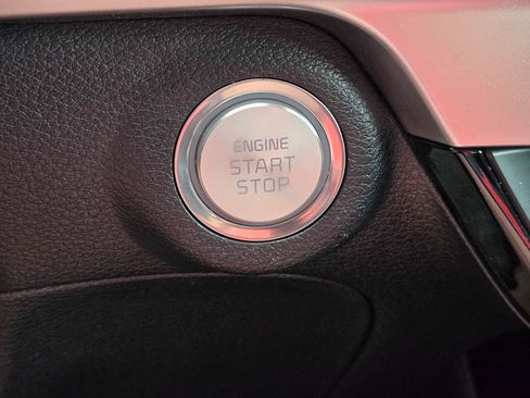 Used 2025 Kia Telluride S AWD/4WD image 19
