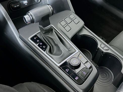 Certified 2023 Kia Sportage LX image 16