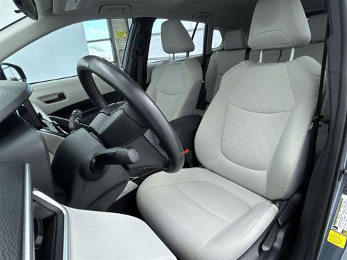 Used 2023 Toyota Corolla Cross LE image 10