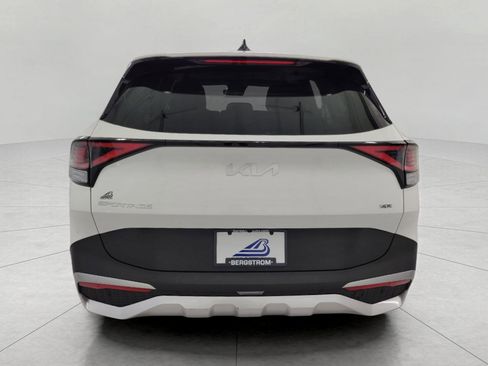 Used 2025 Kia Sportage LX AWD/4WD image 57