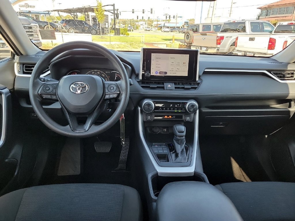 Used 2025 Toyota RAV4 LE AWD/4WD image 11