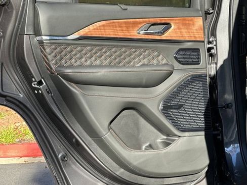 New 2025 Jeep Grand Cherokee Summit image 20