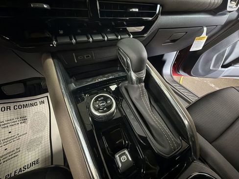 New 2026 GMC Canyon Denali image 16