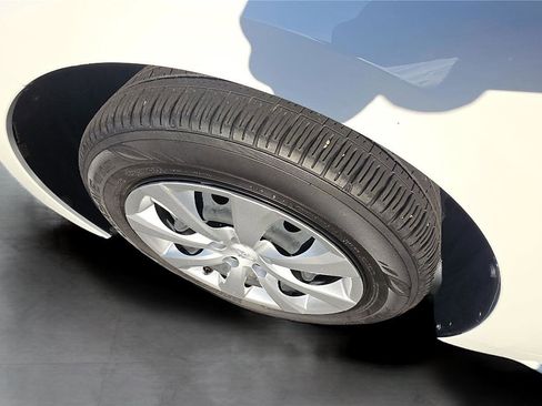 Used 2025 Toyota Corolla LE image 23