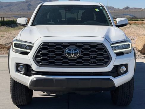 Used 2021 Toyota Tacoma TRD Off-Road w/ Technology Package image 11