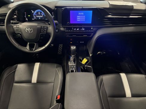 Certified 2025 Toyota Camry SE image 10