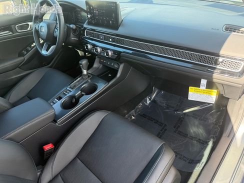 Used 2025 Honda Civic Sport Touring image 28