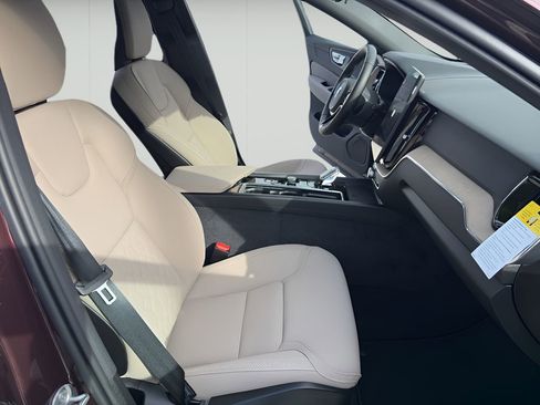 New 2026 Volvo XC60 B5 Core image 11