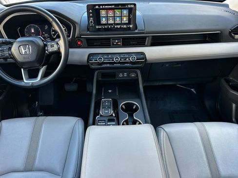 Certified 2024 Honda Pilot Touring image 14