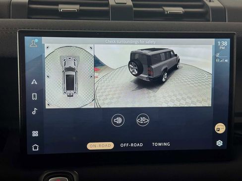Used 2023 Land Rover Defender 130 X-Dynamic SE image 16