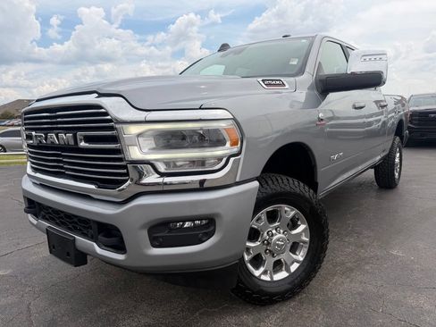 Used 2024 RAM 2500 Laramie w/ Safety Group AWD/4WD image 2