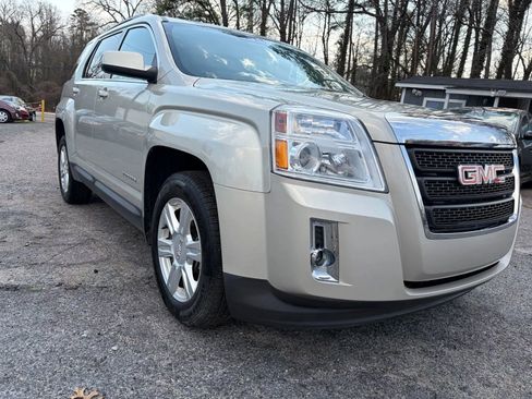 Used 2014 GMC Terrain SLE w/ Safety Package image 1