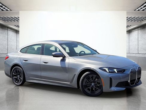 New 2026 BMW i4 eDrive40 w/ Parking Assistance Package RWD image 2