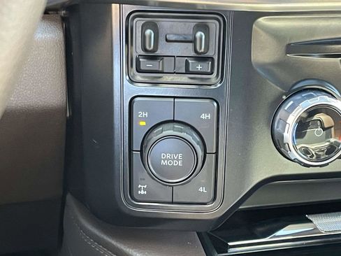 Used 2025 Ford F250 King Ranch w/ Chrome Package AWD/4WD image 40