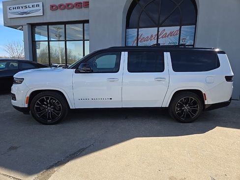 Used 2024 Jeep Grand Wagoneer L Series II w/ Quick Order Packagew 28T image 5