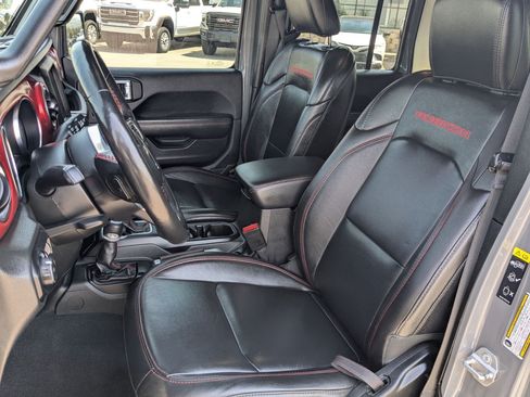 Used 2021 Jeep Wrangler Unlimited Rubicon AWD/4WD image 16
