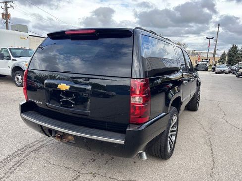 Used 2013 Chevrolet Suburban LTZ image 5