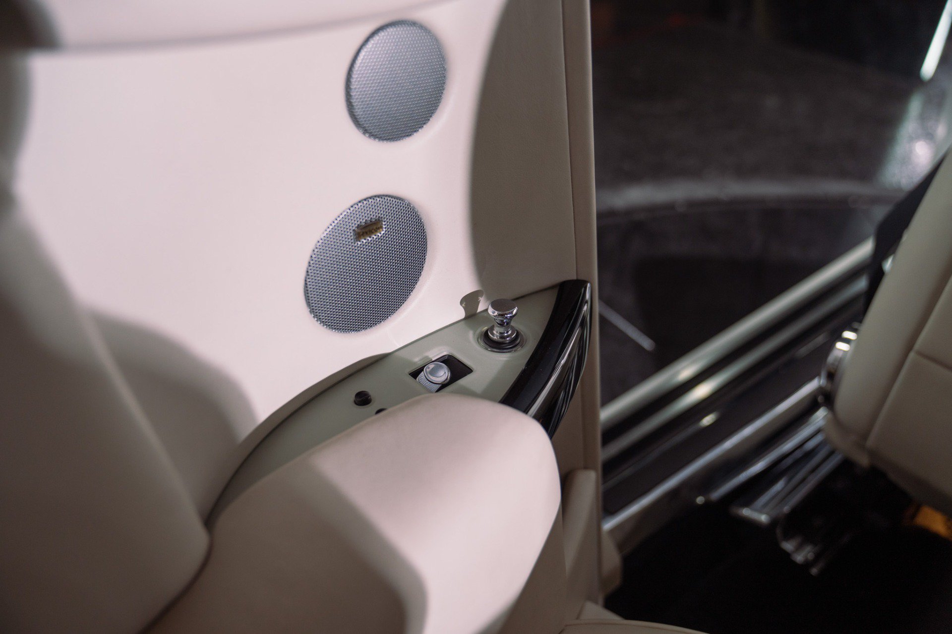 Used 2009 Rolls-Royce Phantom Coupe RWD image 42
