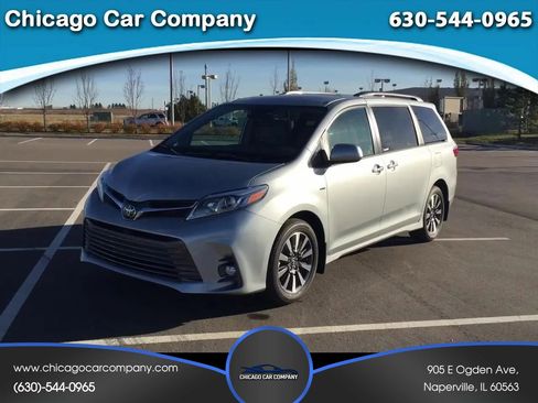 Used 2019 Toyota Sienna XLE w/ XLE Navigation Package FWD image 1