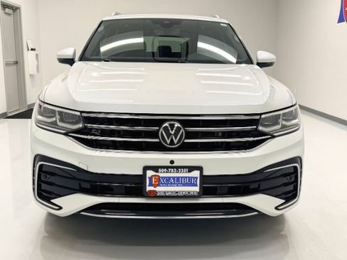 Used 2022 Volkswagen Tiguan SEL R-Line AWD/4WD image 5