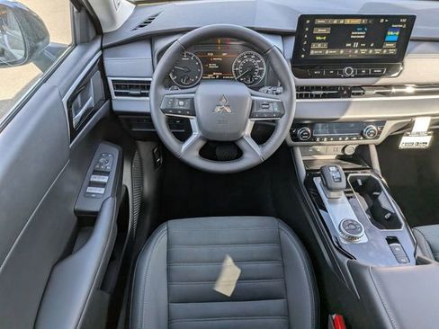 New 2026 Mitsubishi Outlander SE FWD image 27