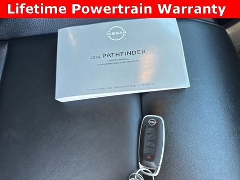 Used 2024 Nissan Pathfinder SL w/ Cargo Package image 19