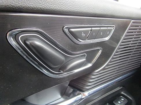 Used 2022 Lincoln Corsair Reserve w/ Equipment Group 201A image 17