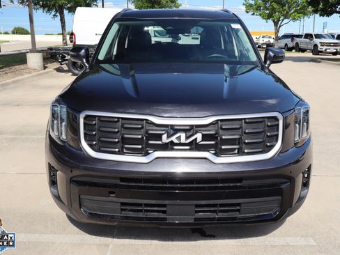 Used 2025 Kia Telluride S FWD image 9