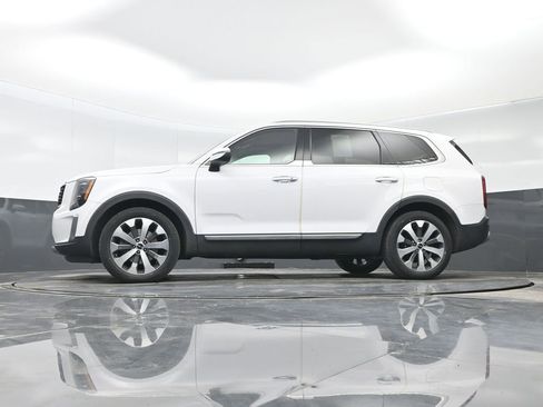 Used 2022 Kia Telluride S AWD/4WD image 32