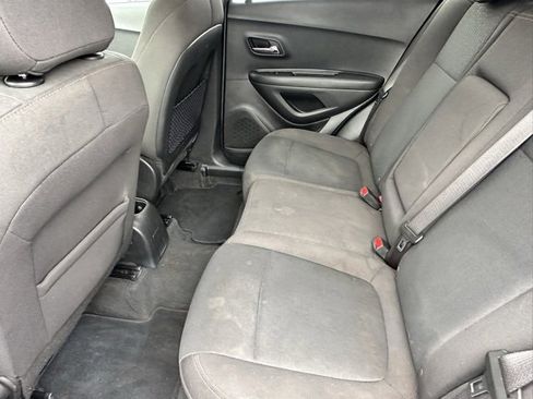 Used 2021 Chevrolet Trax LS w/ Tint and Cruise Package image 7