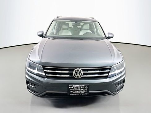 Used 2019 Volkswagen Tiguan SE image 2