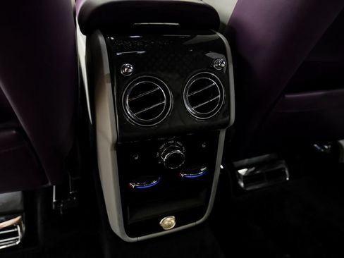 Used 2022 Rolls-Royce Cullinan Black Badge AWD/4WD image 35