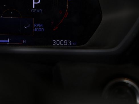 Used 2024 Chevrolet Colorado Trail Boss w/ Technology Package image 14