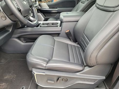 New 2026 Ford F250 Platinum w/ FX4 Off-Road Package image 23