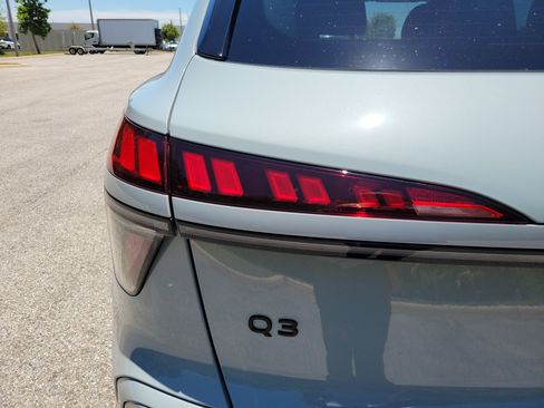 New 2026 Audi Q3 quattro 2.0T AWD/4WD image 10